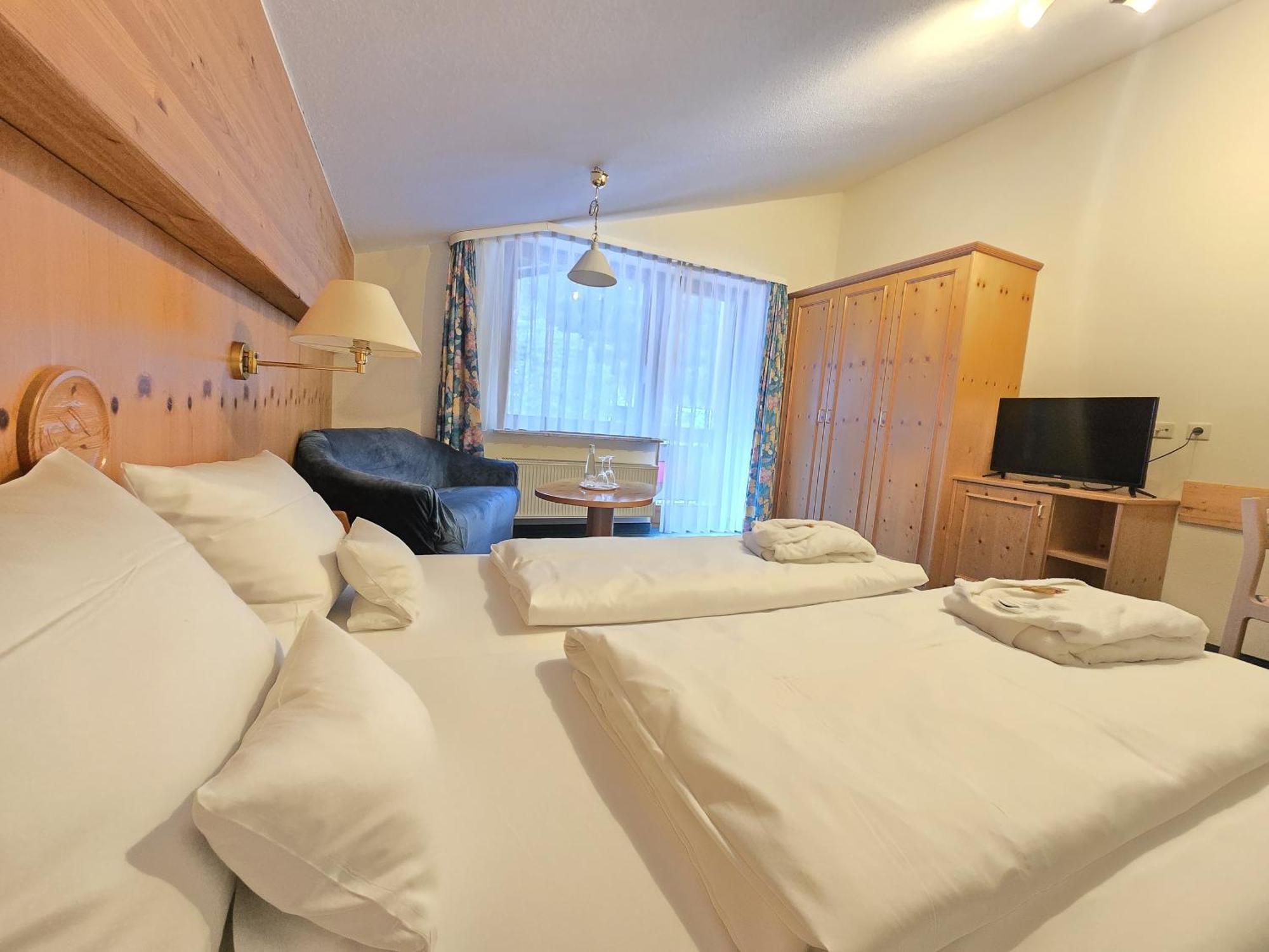 Holzschuhs Schwarzwaldhotel Байерсброн Екстериор снимка